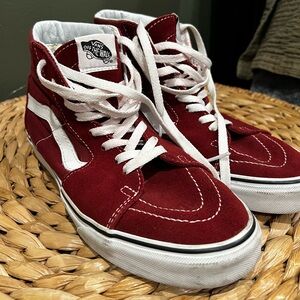 Women’s High Top Vans size 9